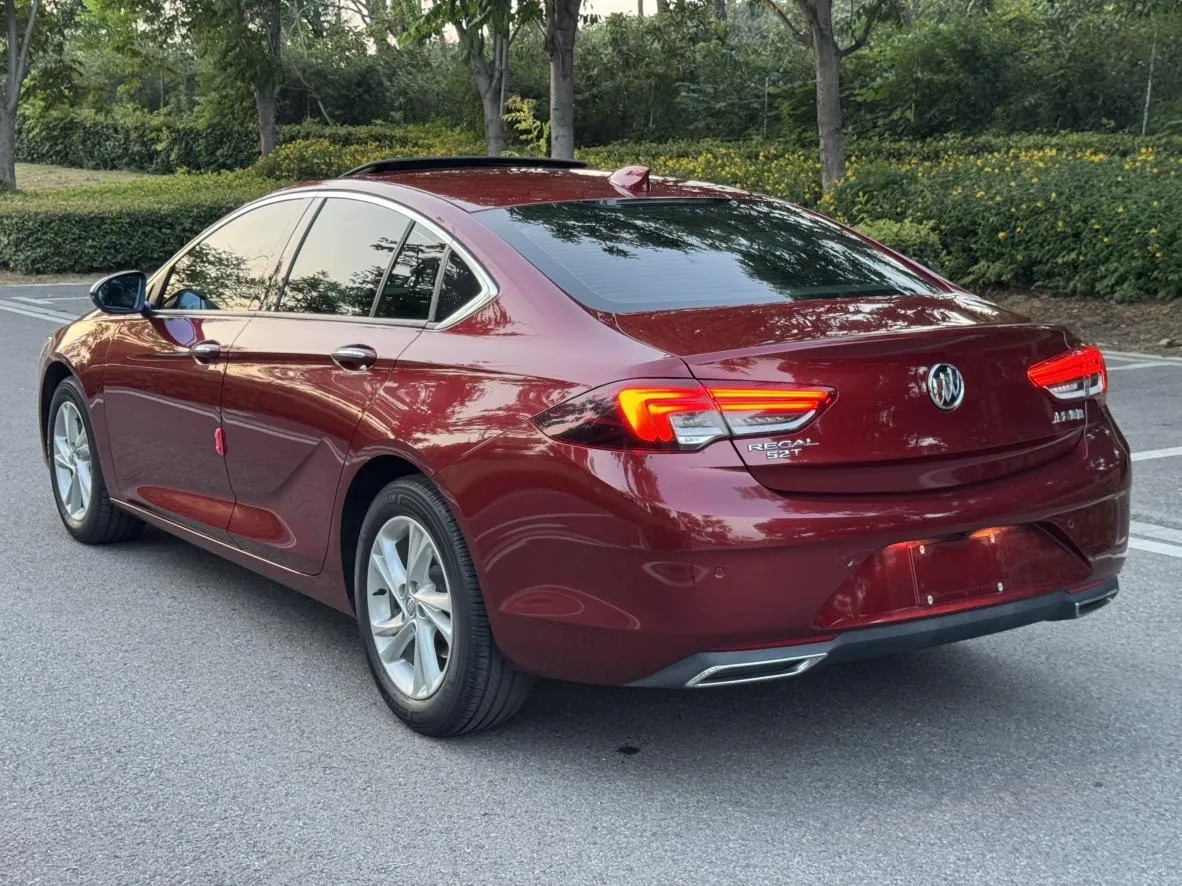 BUICK REGAL ELITE 2021