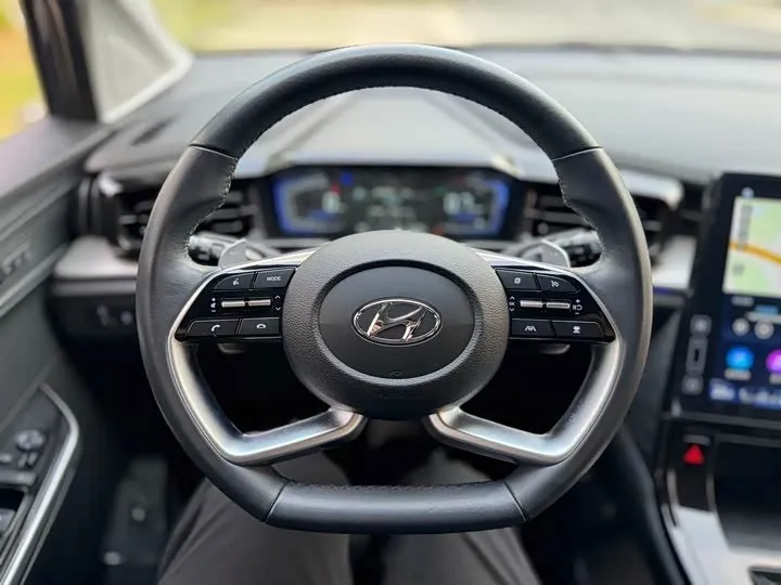 HYUNDAI CUSTO 380TGDI LOVE CUSTO 380TGDI SMART LOVE 2022