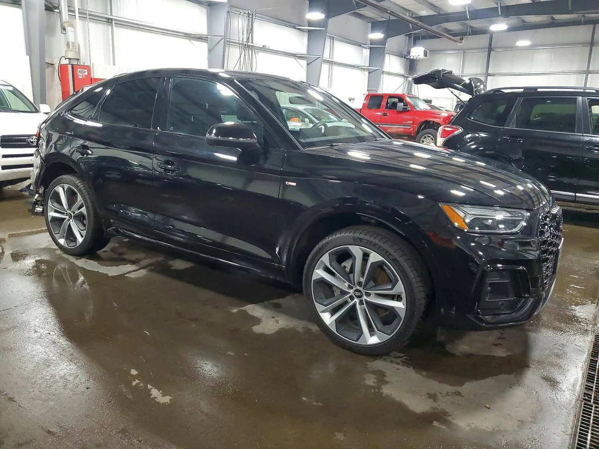 AUDI Q5 2022