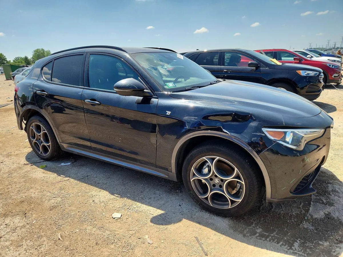 ALFA ROMEO STELVIO 2022
