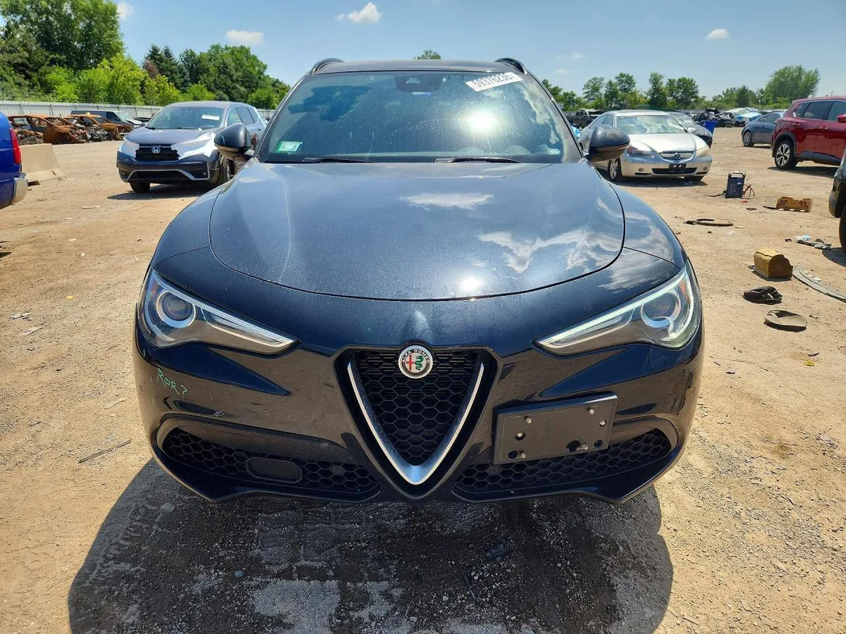 ALFA ROMEO STELVIO 2022
