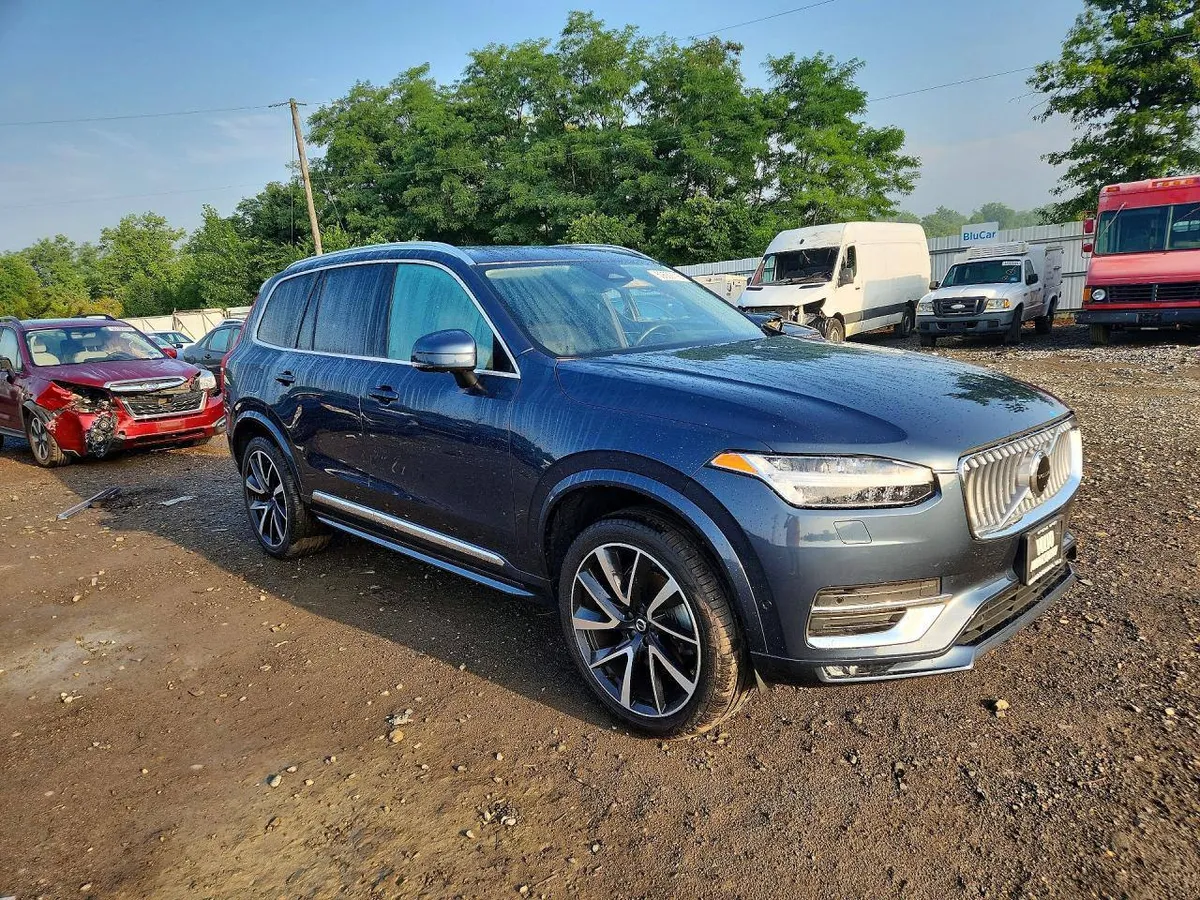 VOLVO XC90 2023