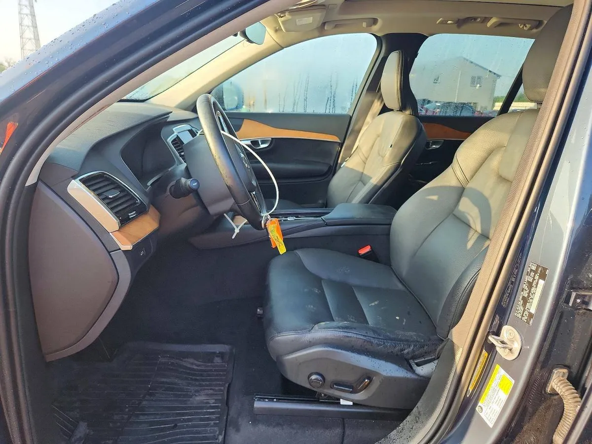 VOLVO XC90 2023