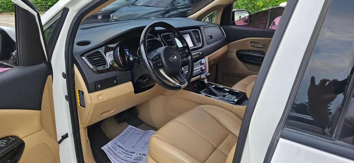 KIA CARNIVAL VIP CARNIVAL 7-SEATER LIMOUSINE VIP 2018