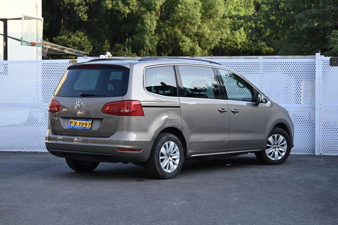 VOLKSWAGEN SHARAN 2015
