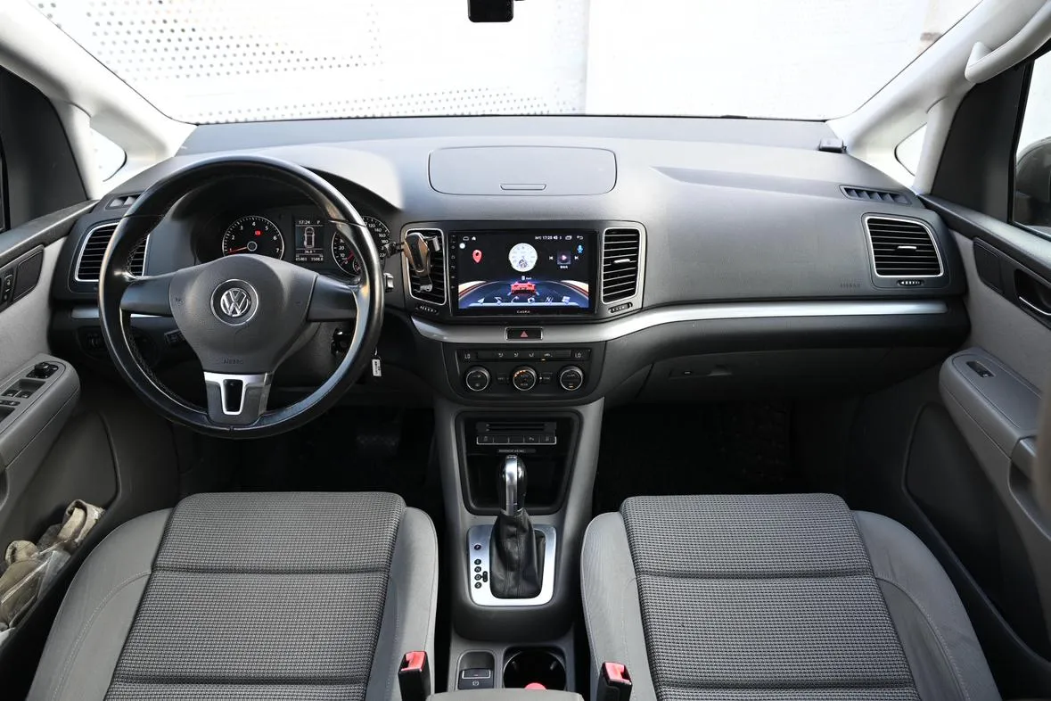 VOLKSWAGEN SHARAN 2015