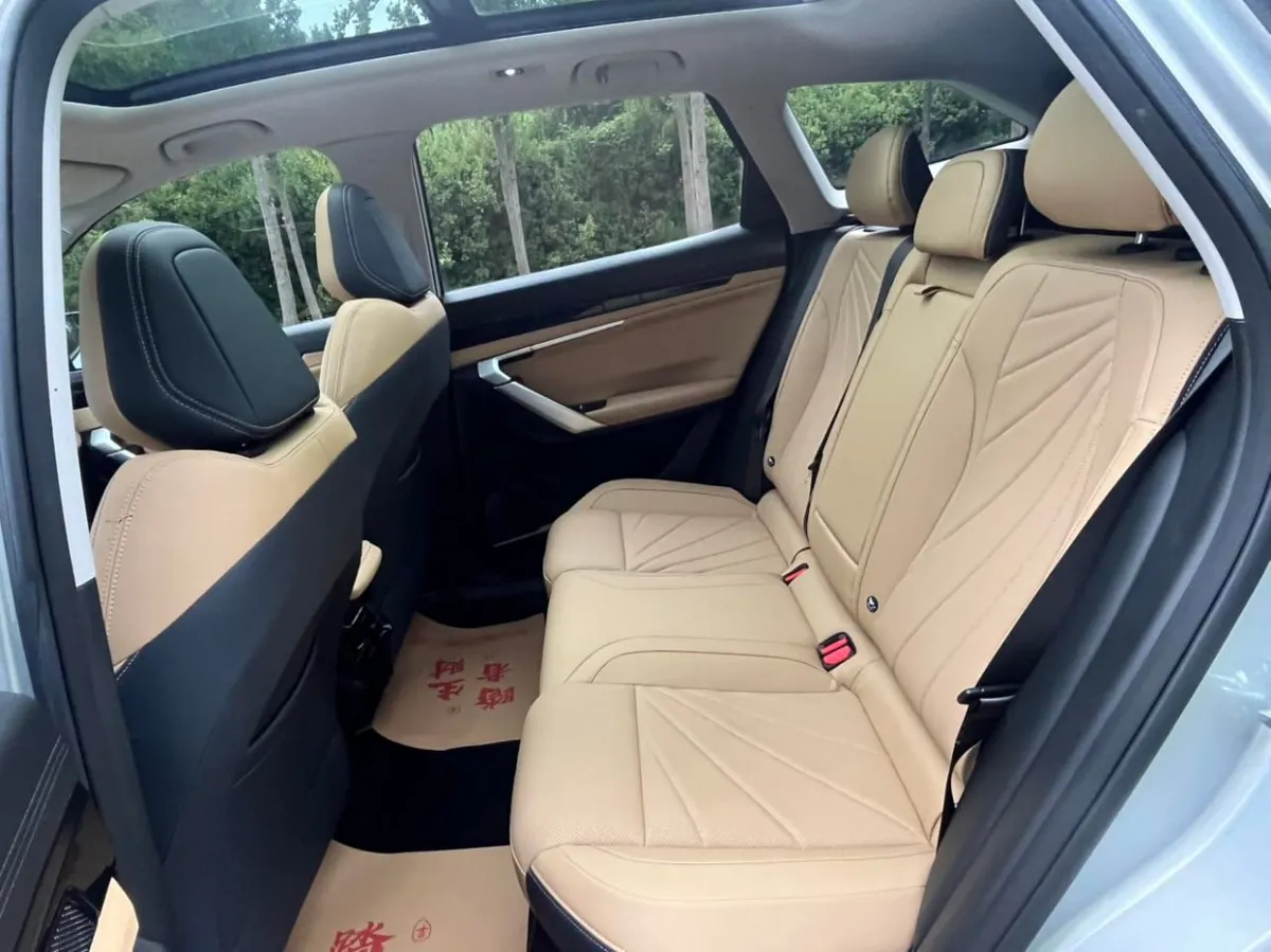 GEELY BOYUE L PREMIUM 2023