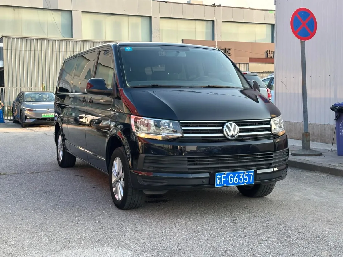 VOLKSWAGEN CARAVELLE 2016
