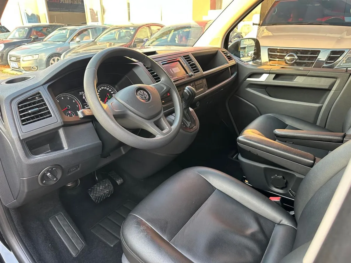 VOLKSWAGEN CARAVELLE 2016