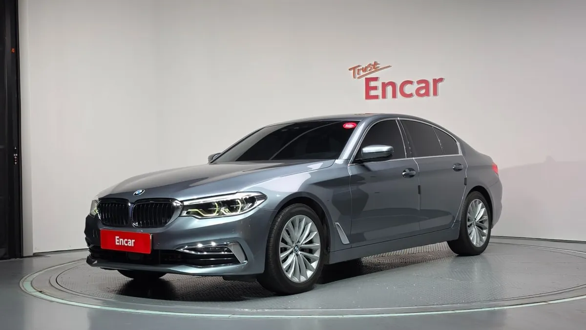 BMW 5 SERIES LUXURY 2019