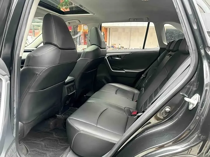 TOYOTA RAV4 2022