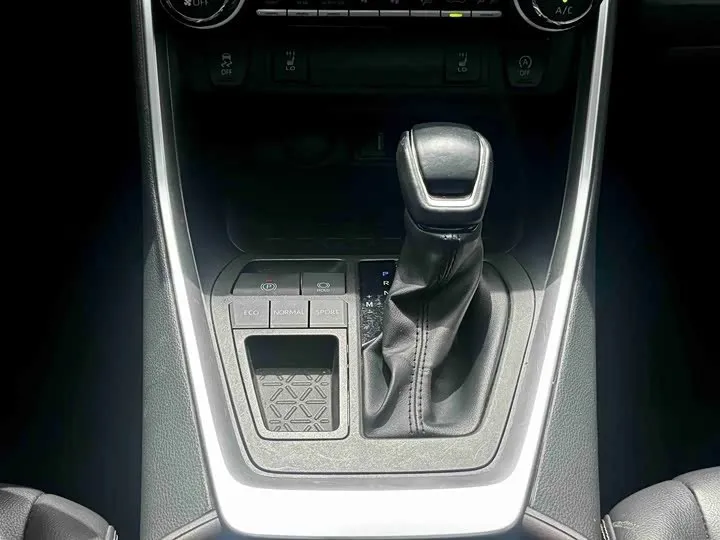 TOYOTA RAV4 2022