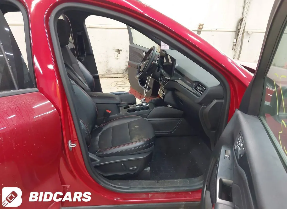 FORD ESCAPE 2023
