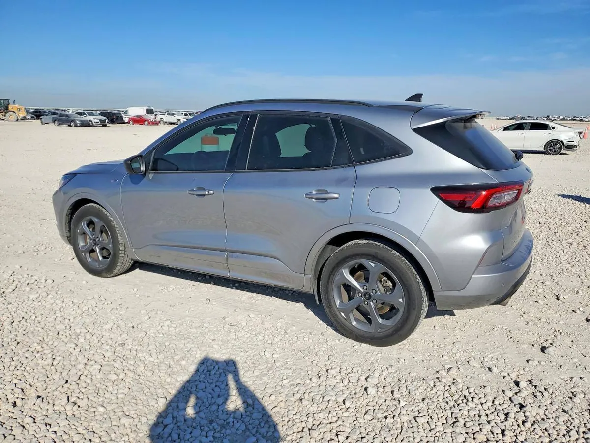 FORD ESCAPE 2023