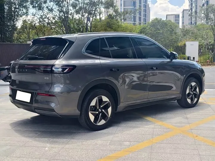 GEELY E5 2026