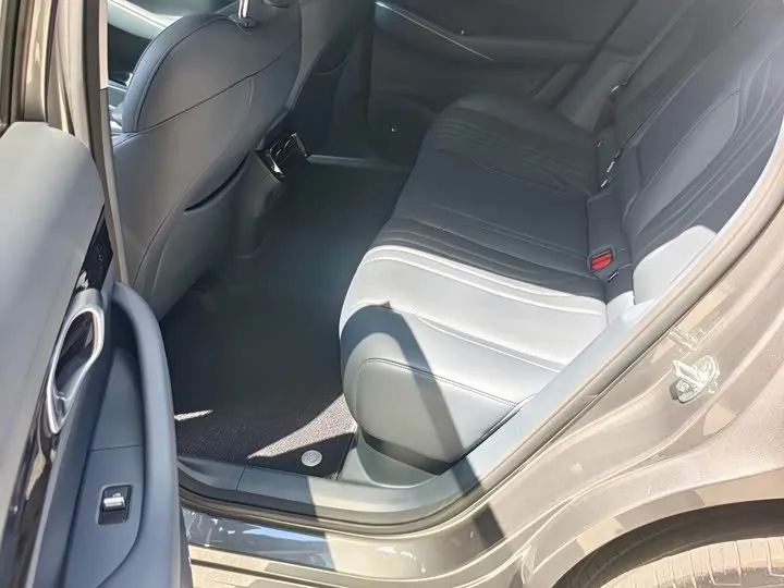 GEELY E5 2026