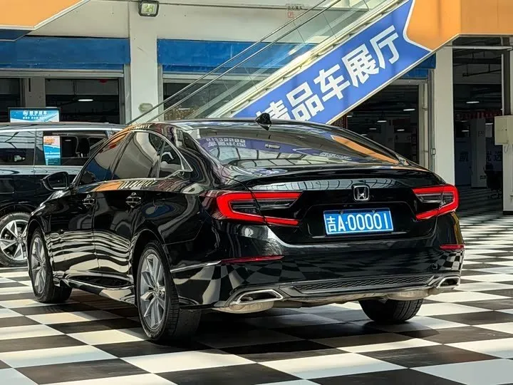 HONDA ACCORD LUXURY 2022