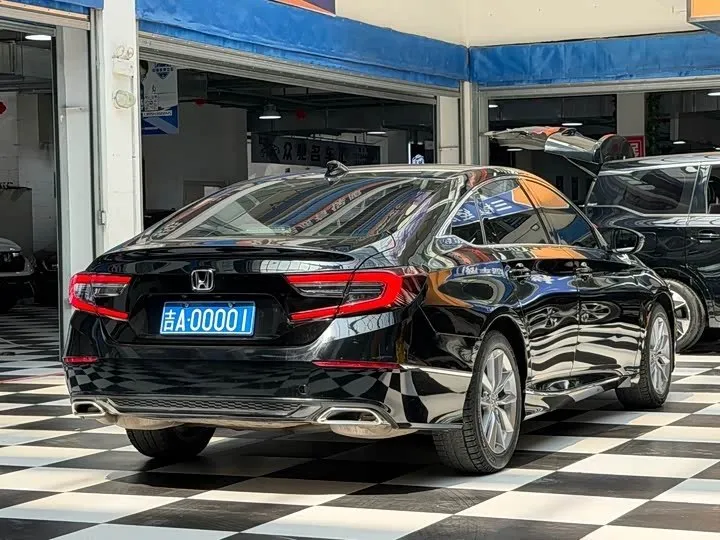 HONDA ACCORD LUXURY 2022
