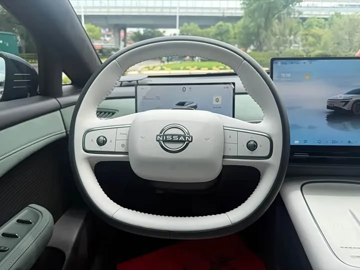 NISSAN N7 2025