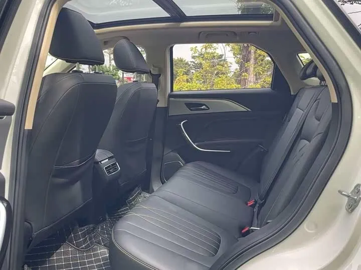 BESTUNE T77 LUXURY 2023