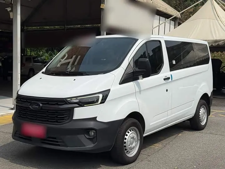 FORD TRANSIT CUSTOM 6 SEATS 2023