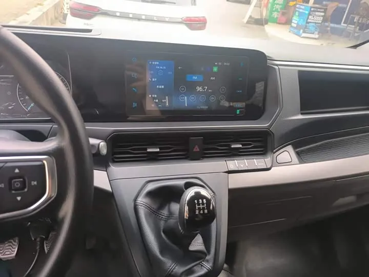 FORD TRANSIT CUSTOM 6 SEATS 2023