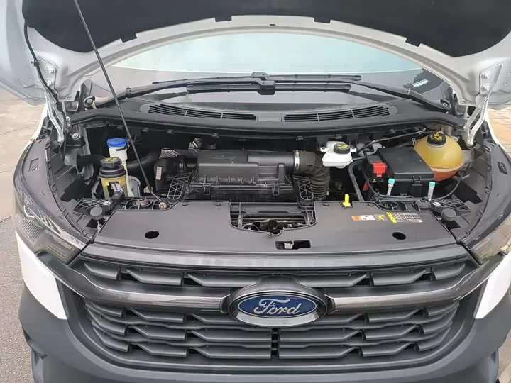FORD TRANSIT CUSTOM 6 SEATS 2023