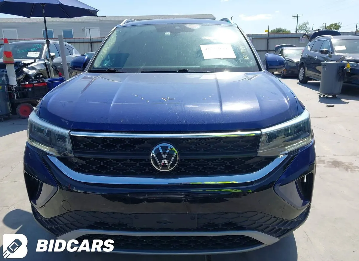 VOLKSWAGEN TAOS SE 2023