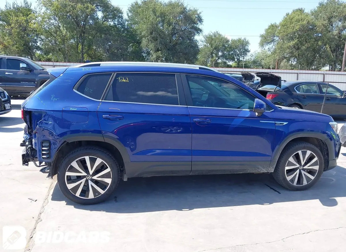VOLKSWAGEN TAOS SE 2023