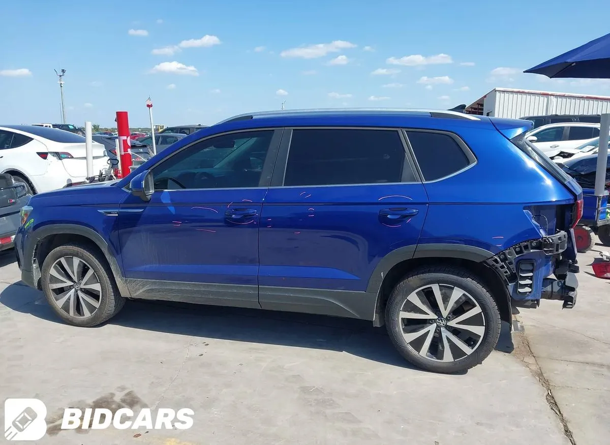 VOLKSWAGEN TAOS SE 2023