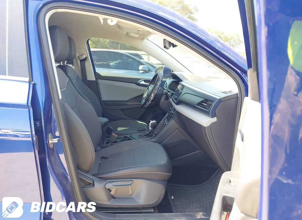 VOLKSWAGEN TAOS SE 2023