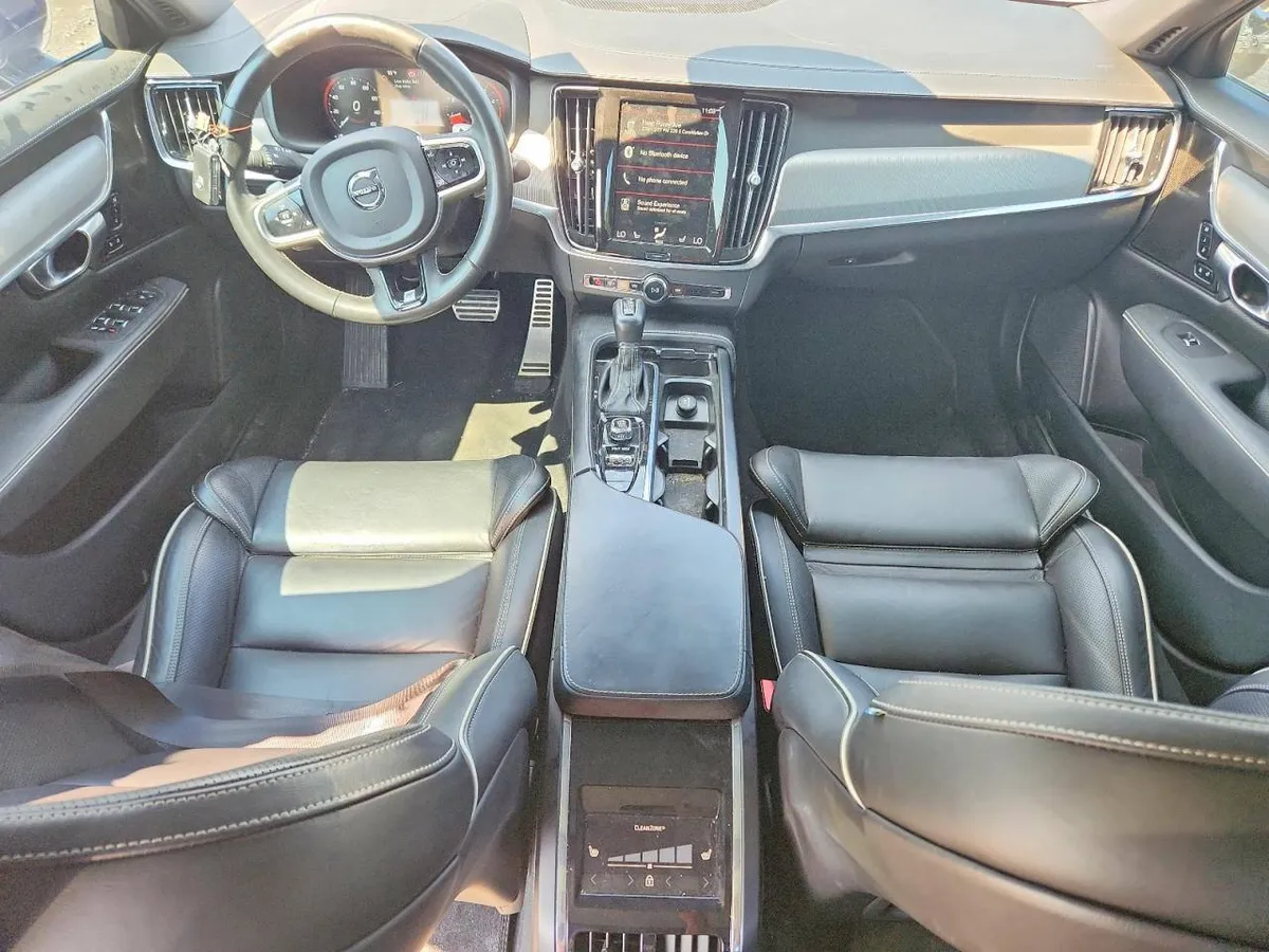 VOLVO S90 2019