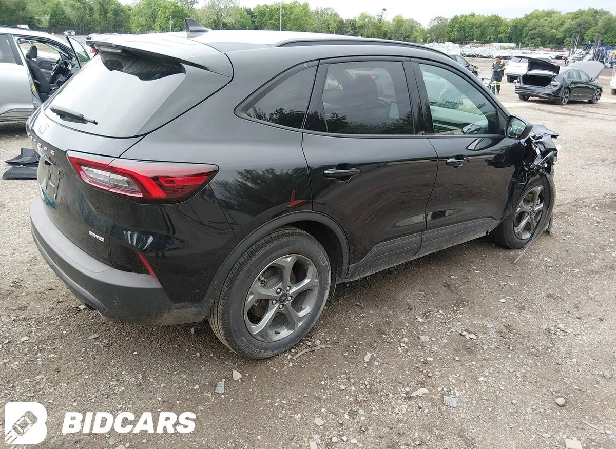 FORD ESCAPE 2026