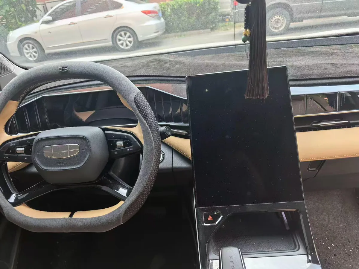 GEELY BOYUE L PREMIUM 2023