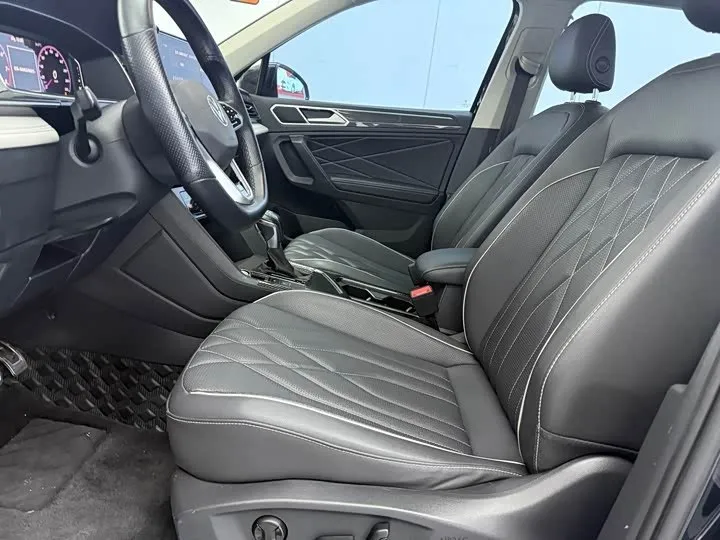 VOLKSWAGEN TIGUAN L PREMIUM 2022