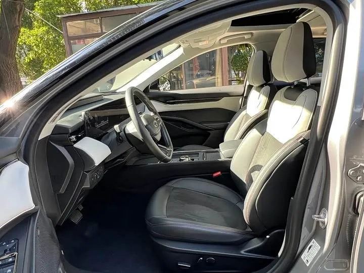 FORD MONDEO LUXURY 2022