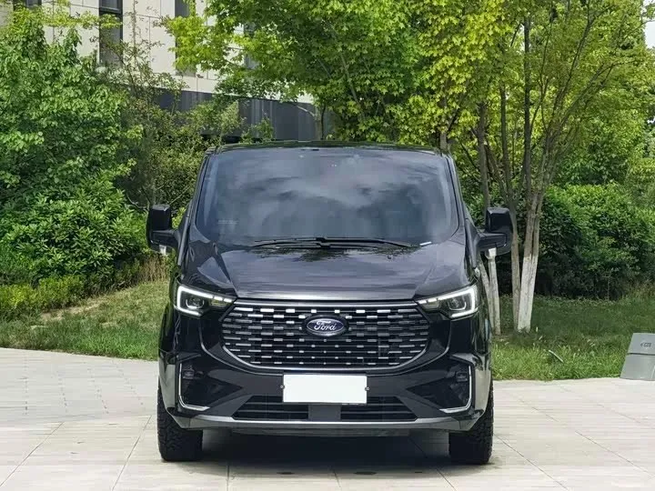 FORD TOURNEO LUXURY 2023