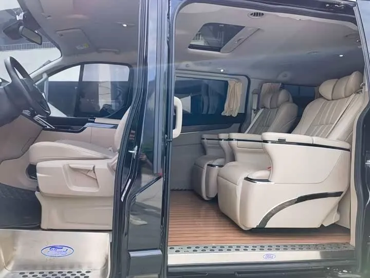 FORD TOURNEO LUXURY 2023