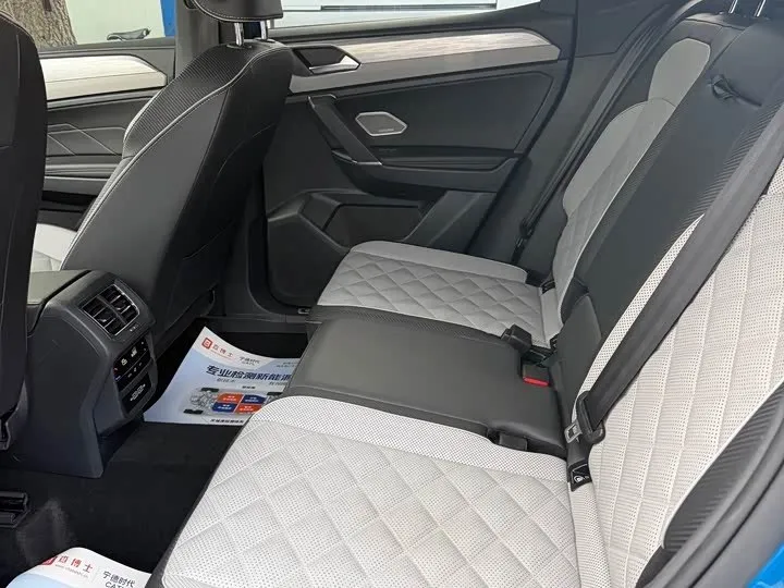 VOLKSWAGEN TAYRON X 2023