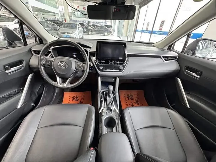 TOYOTA COROLLA CROSS 2022