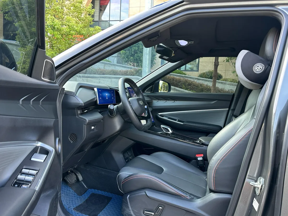GEELY BOYUE COOL 2023
