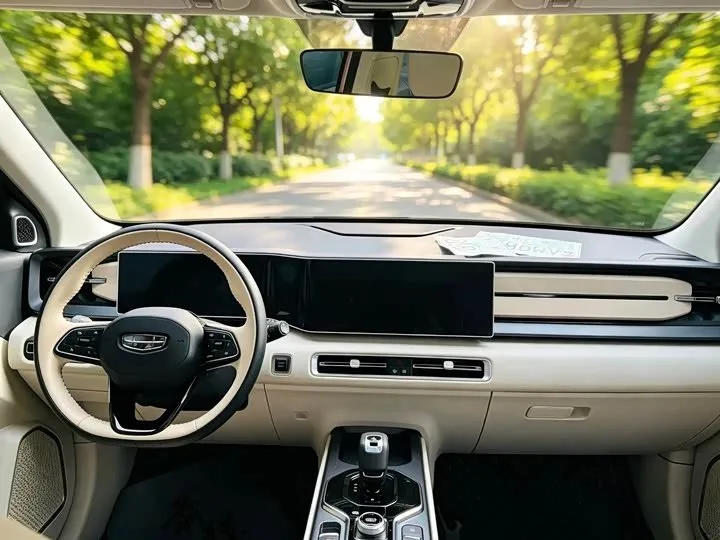 GEELY ICON 2023