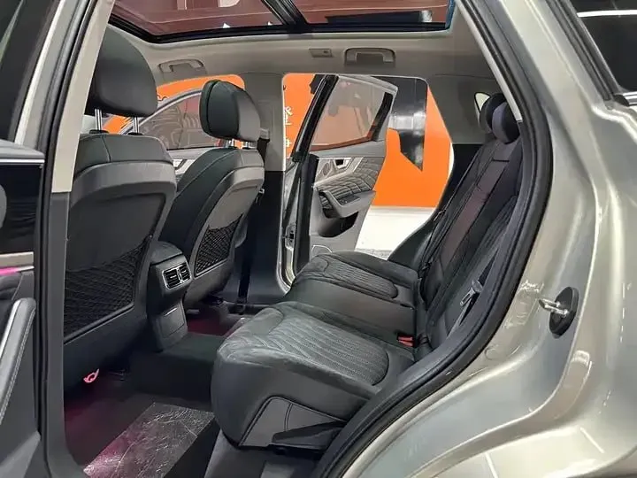 HONGQI HS5 2022