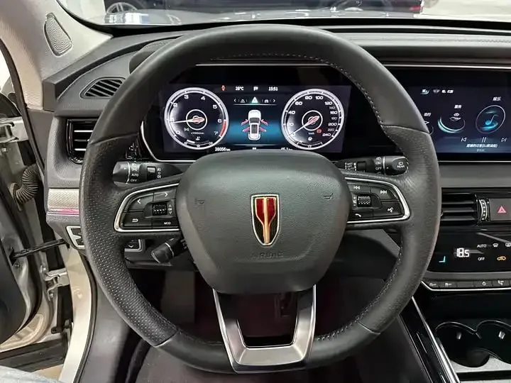 HONGQI HS5 2022