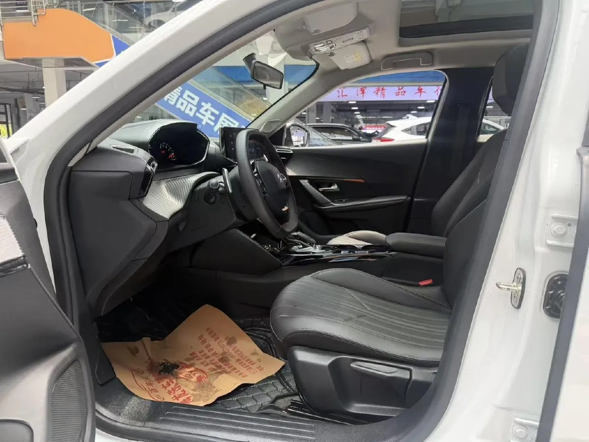 PEUGEOT 2008 2022