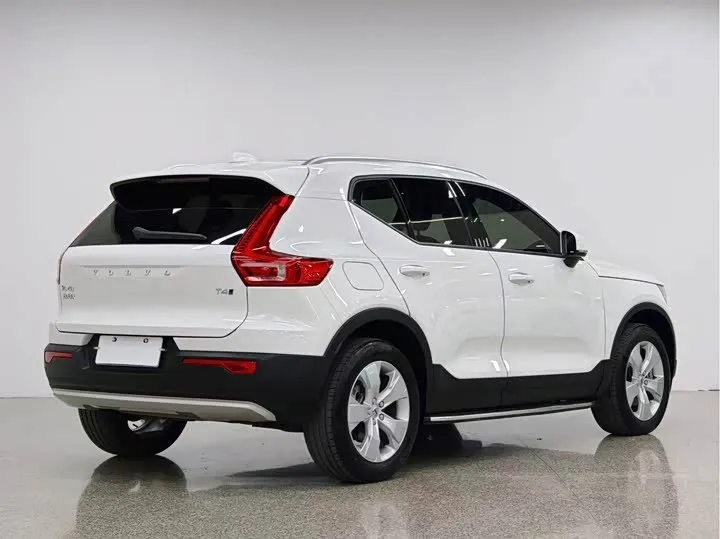 VOLVO XC40 T4 AWD SMART 2022