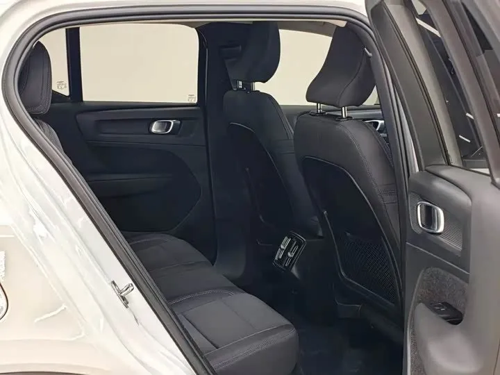VOLVO XC40 T4 AWD SMART 2022