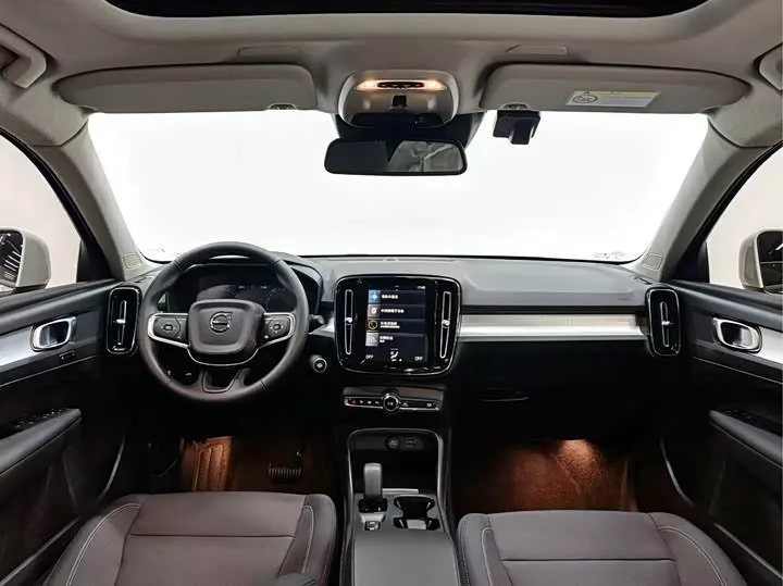 VOLVO XC40 T4 AWD SMART 2022