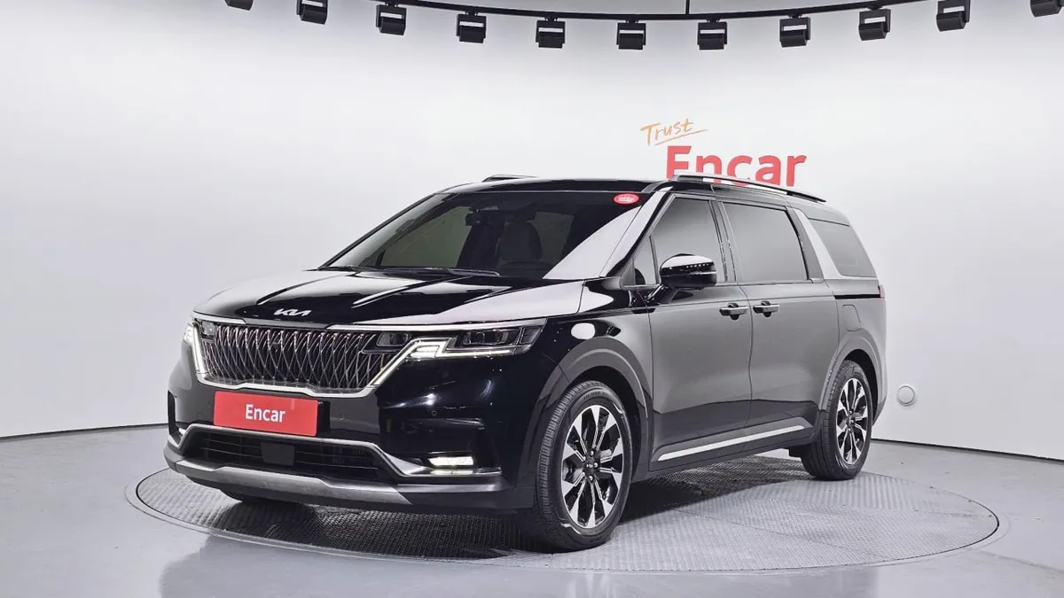 KIA CARNIVAL NOBLESSE 2023