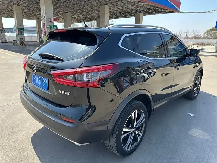 NISSAN QASHQAI LUXURY 2021